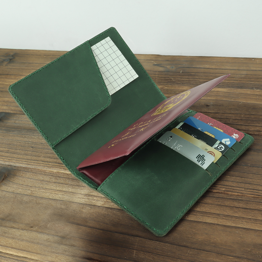Custom Crazy Horse Leather Bifold Passport Holder Wallet OEM