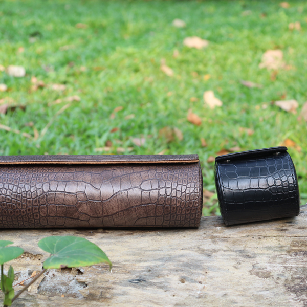 The Logic of Leather: A B2B Guide to Textures That Define Luxury Watch Rolls