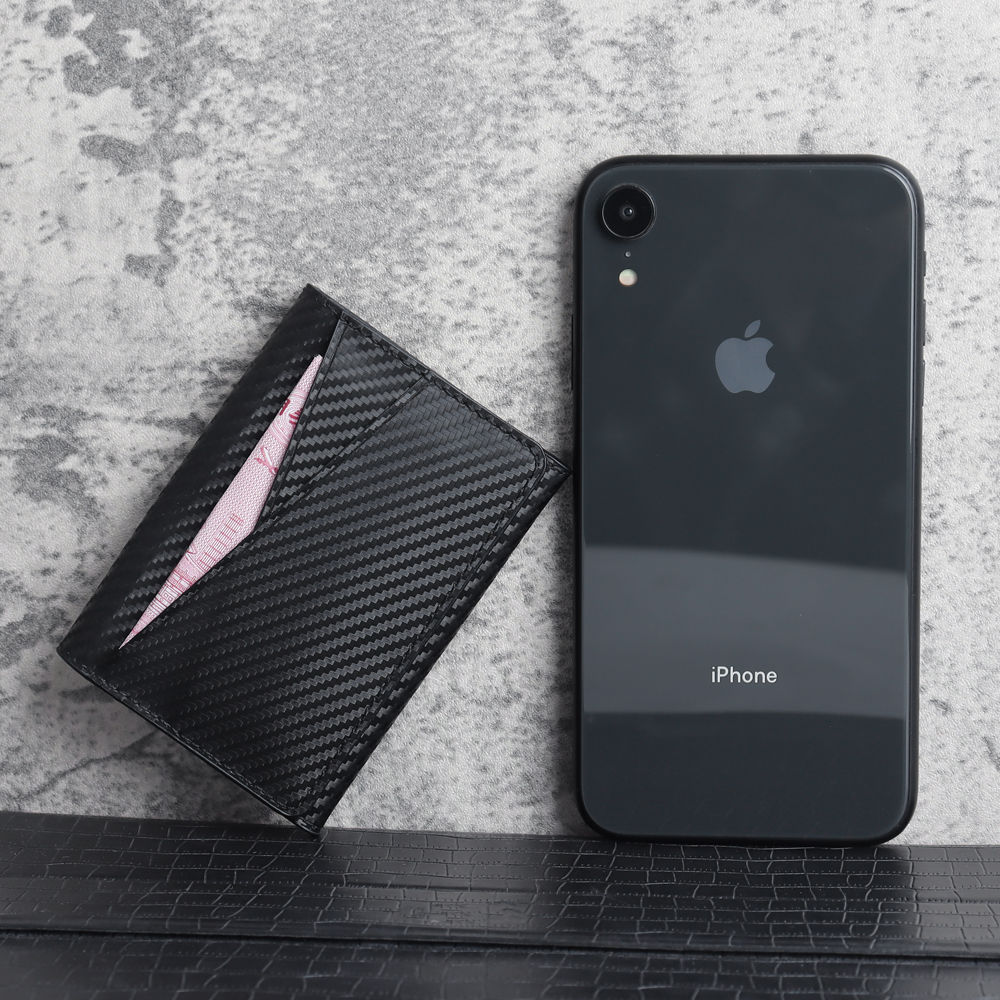 Custom Carbon Fiber MagSafe Wallet with Built-In Apple Find My Tracker (9.8x7.1x1.0cm)